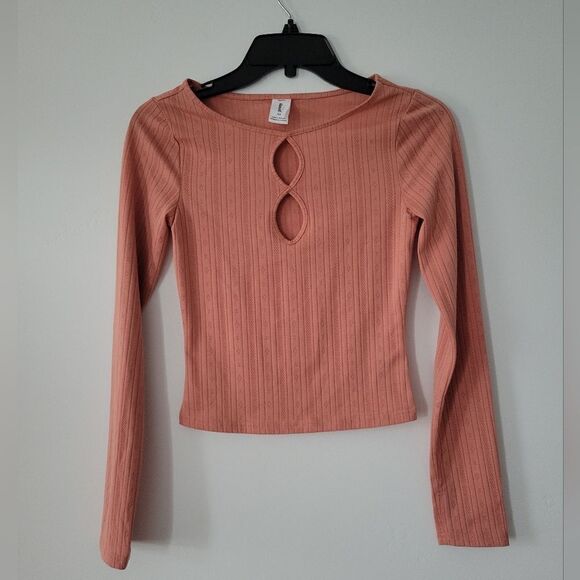 Abound Keyhold long sleeve tee - Picture 2 of 3